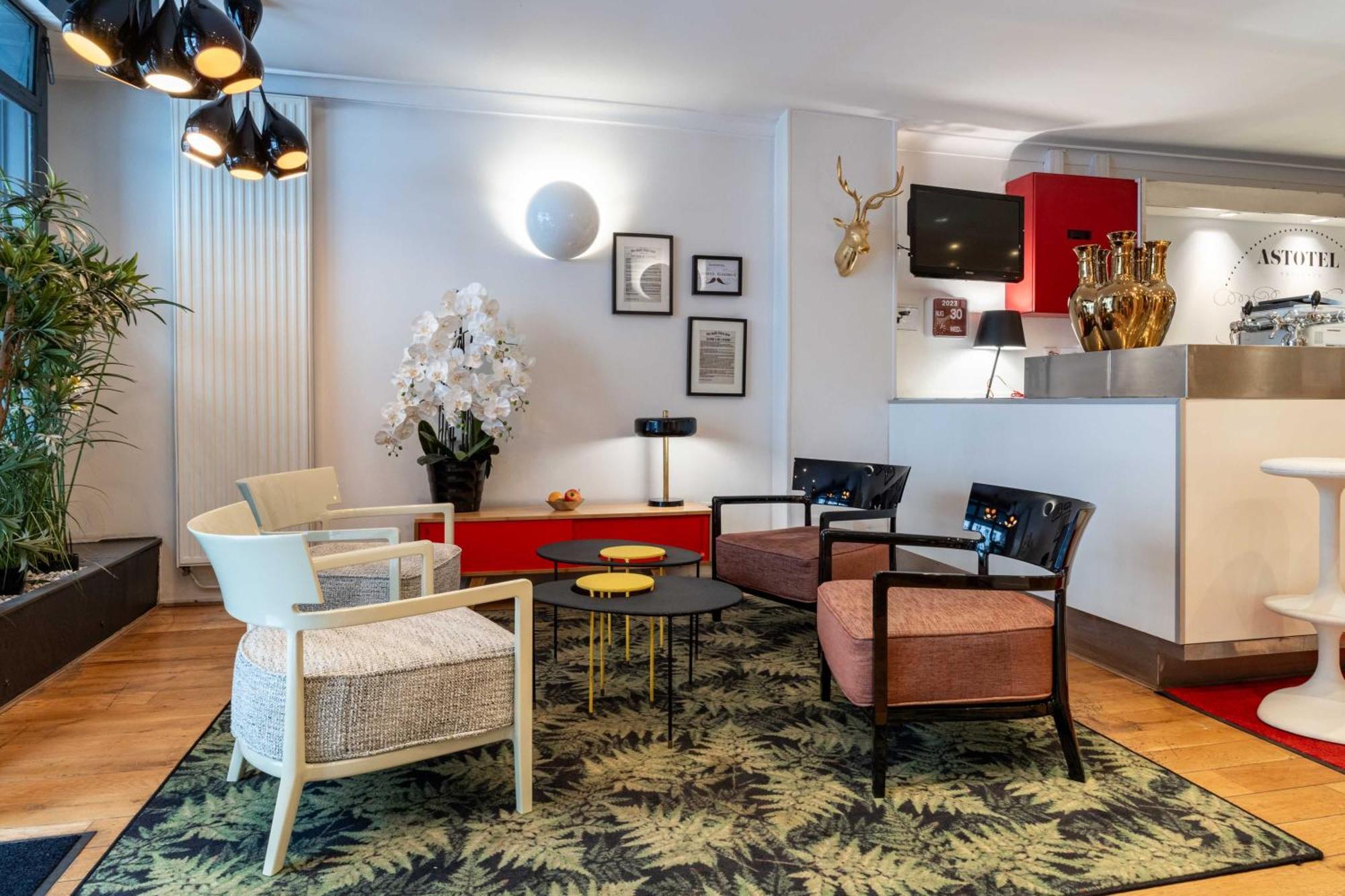 Hotel George - Astotel Paris Exterior photo
